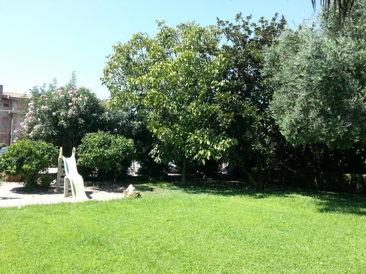 Appartement Garden Basement - Seminterrato Max 4 Ospiti - Fiumicino Vicino Aeroporto E Fiera Extérieur photo